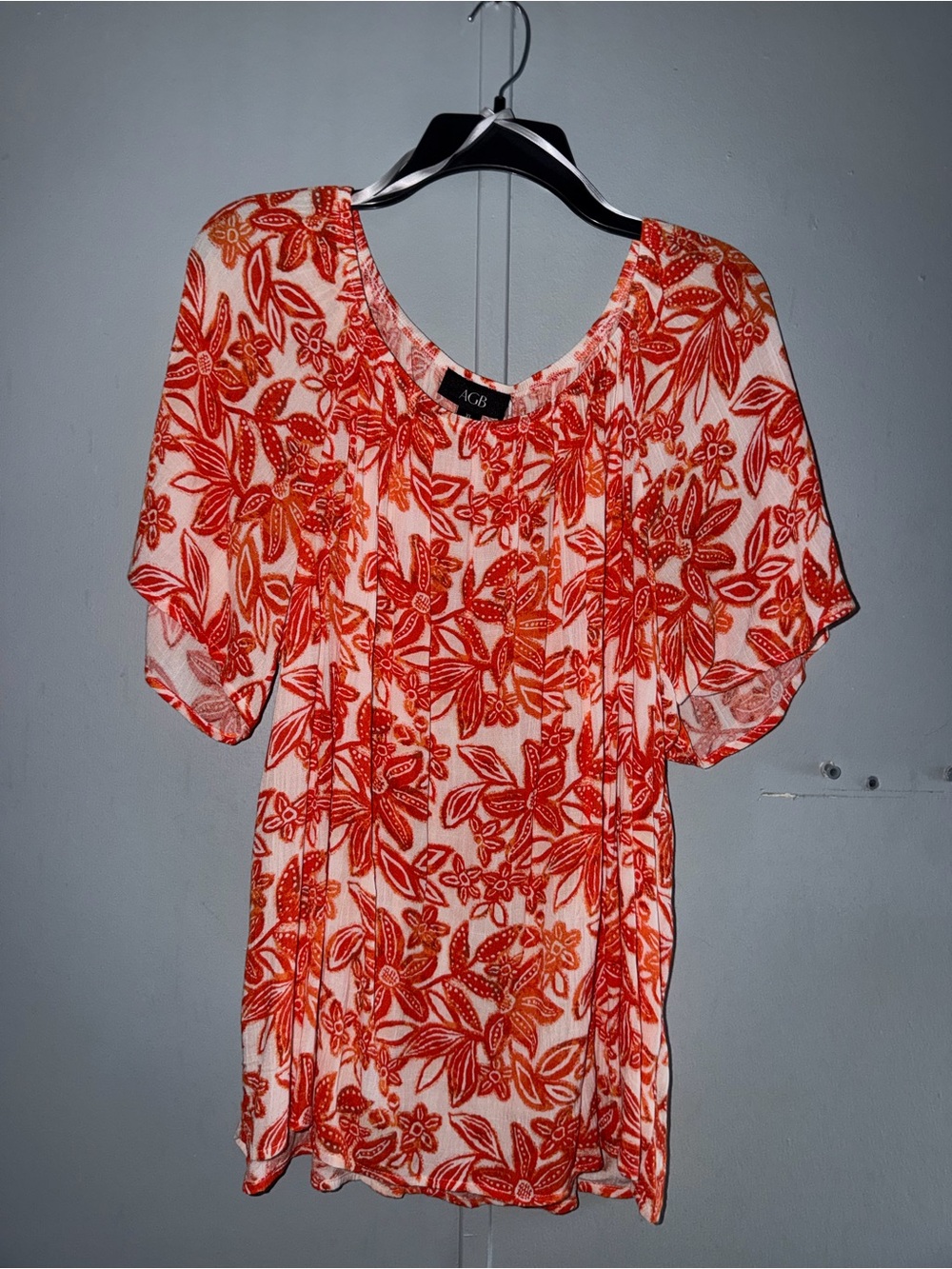 AGB Coral Red Printed Scoop-Neck Top with Necklace